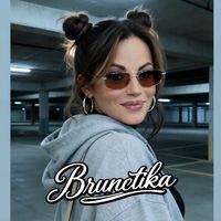 brunetika0109