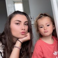lindsay_lenaa