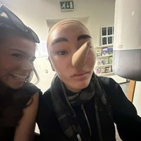 annieholsteinjj