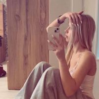 laura_girl19