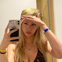 hideyourdadimcoming
