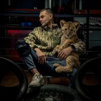 المصمم جميل