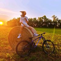 jester_on_bike