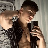 dailychris_fanpage00
