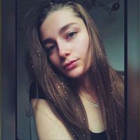 sara_brunetten_kvinden