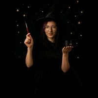 witch_with_nails