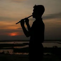 ថ្នម ខ្លុយសុទ្ធ