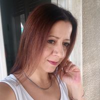 lena_nikou