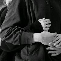 انت مكانك في وسط العيون