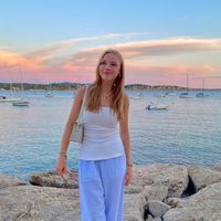 ilovespendingmoneyyy