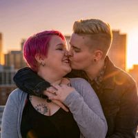 x_seine_ehefrau010623_x