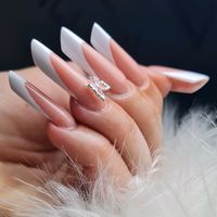 nails_roby