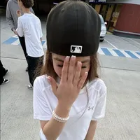 PRETTY GIRLS LOVE ME