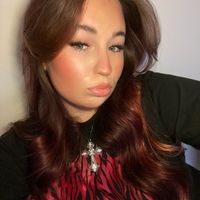 im a girl who loves deathcore