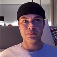 Sä puhuit enkeleistä