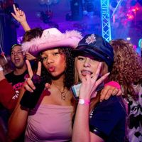 danisha.en.gwen