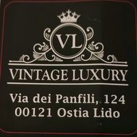 vintage_luxury_monique