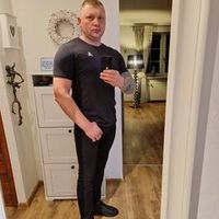 tomektomek1424