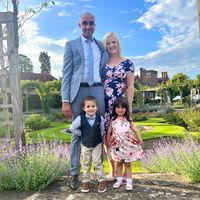 mummy_and_themunirtwins