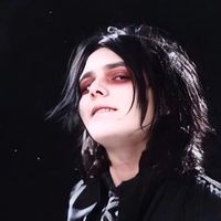 gerards_red_eyeliner