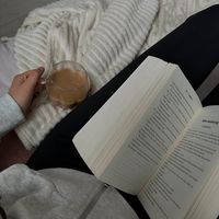 elizabethreads3