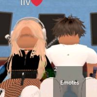 your_fav_roblox_girl_8