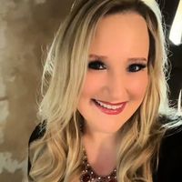 marinas_golden_vibes