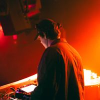 LK X KULE LOVE U SEEK