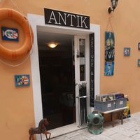 antik_vinyl_shop