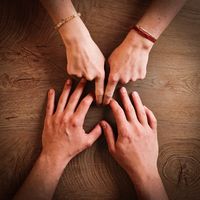 tartsatokvelunk_egyunk