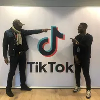 JUMP SKIN OUT AND WINE