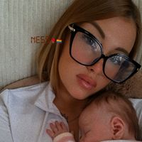 nessa122710