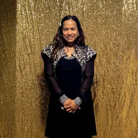 Nakikita mo naman diba.