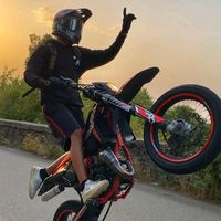 adri88060