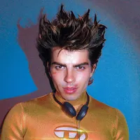 MAIN CHARACTER CHALLENGE miley cyrus