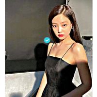oun_jennie_blink