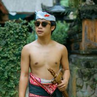 suara asli - Gustivisual