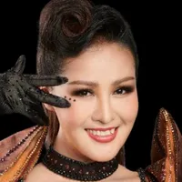 ผู้หญิงเทาเทา