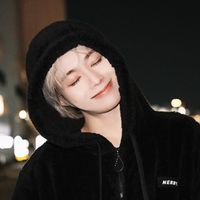 nhạc nền - 🌻 Viiky ❤︎ iE