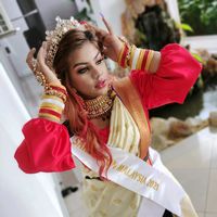 miss_laddeki9783