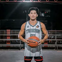 Habang Pinapanood Ako Yung Sarili Ko